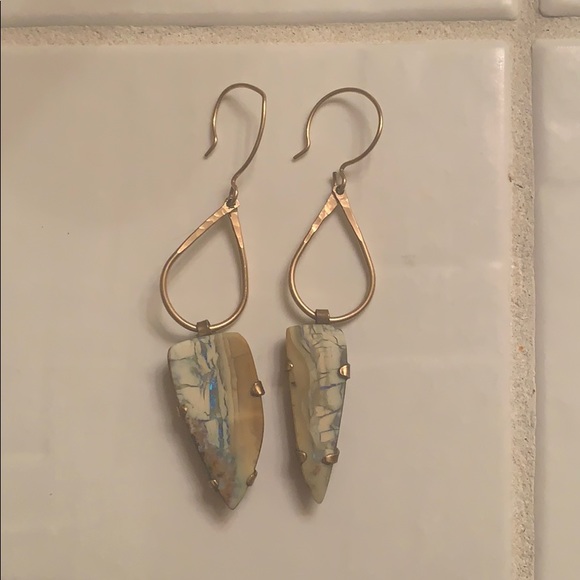2/40 🥳🎉Beautiful earings real gold and stone - Picture 1 of 4